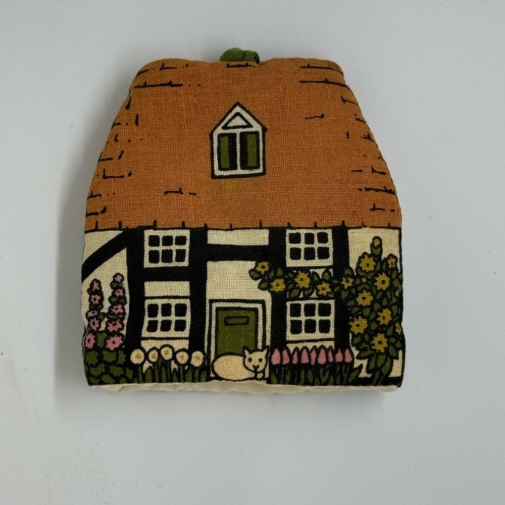 Vintage English Egg Cosy- Cottagecore - Picture 2 of 4